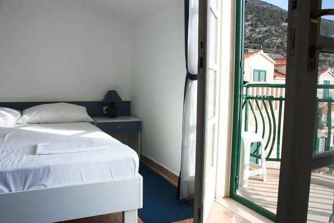 Imagen de la habitación del Hotel Ivan. Foto 6