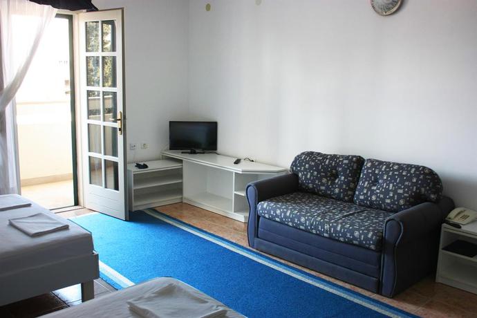Imagen de la habitación del Hotel Ivan. Foto 7