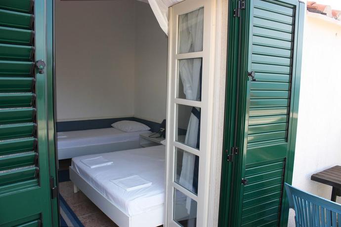 Imagen de la habitación del Hotel Ivan. Foto 8
