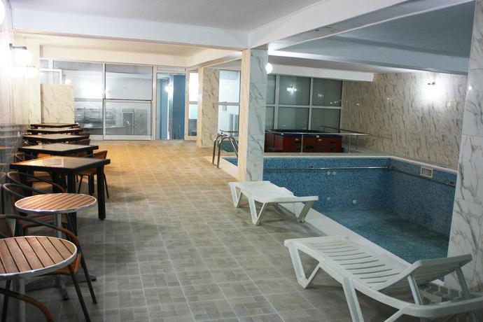 Imagen de los interiores del Hotel Ivan. Foto 15