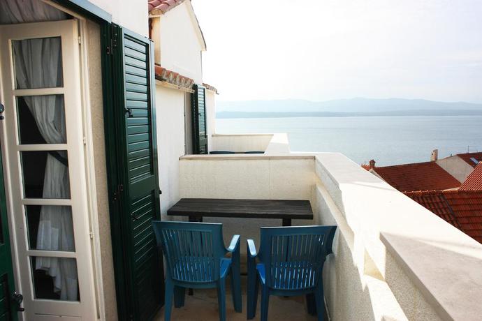 Imagen de los exteriores del Hotel Ivan. Foto 13