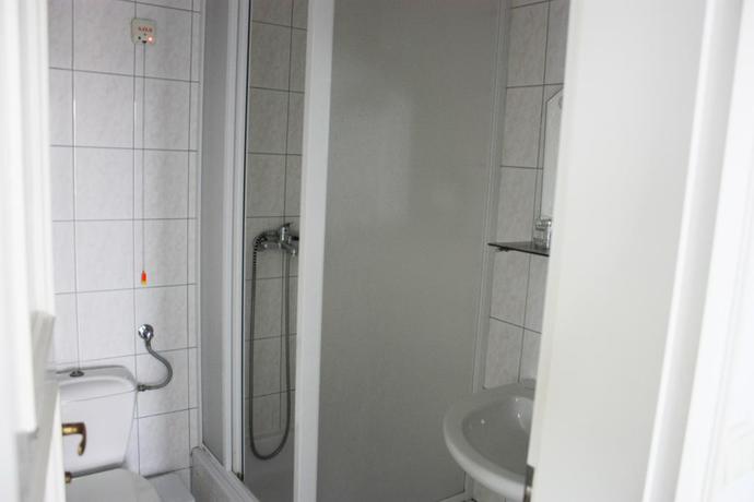 Imagen de la habitación del Hotel Ivan. Foto 10