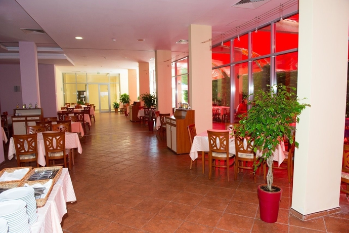 Imagen general del Hotel Ivana Palace. Foto 6