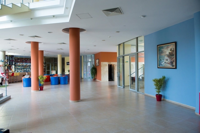 Imagen general del Hotel Ivana Palace. Foto 8