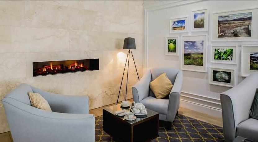 Imagen de los interiores del Hotel Ivanhoe Inn and. Foto 17