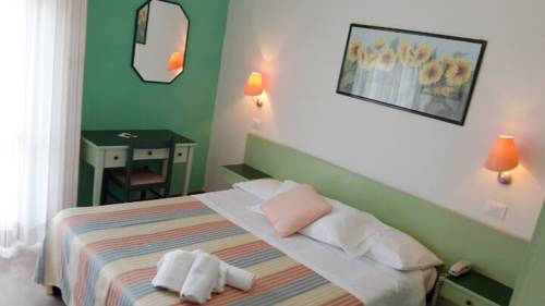 Imagen de la habitación del Hotel Ivano. Foto 5