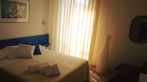 Imagen de la habitación del Hotel Ivano. Foto 9