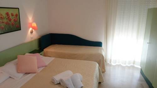 Imagen de la habitación del Hotel Ivano. Foto 12