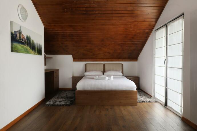 Imagen general del Hotel Ivascu. Foto 7