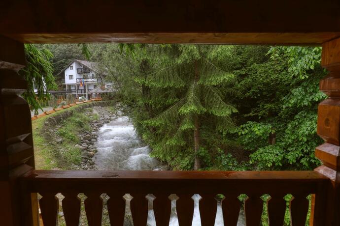 Imagen general del Hotel Ivascu. Foto 8