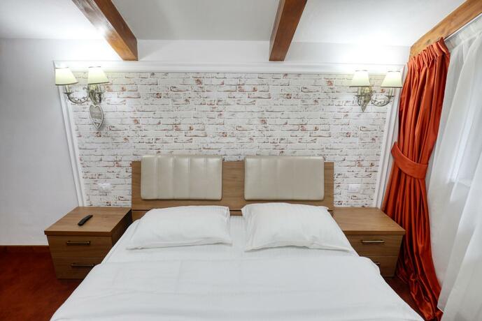 Imagen general del Hotel Ivascu. Foto 10