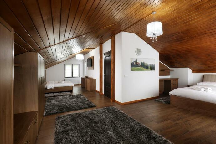 Imagen general del Hotel Ivascu. Foto 16