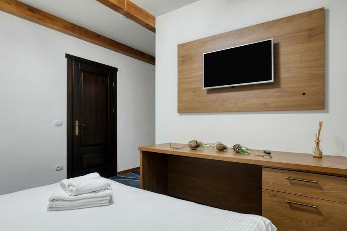 Imagen general del Hotel Ivascu. Foto 18