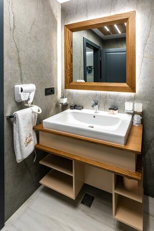 Imagen general del Hotel Ivascu. Foto 24