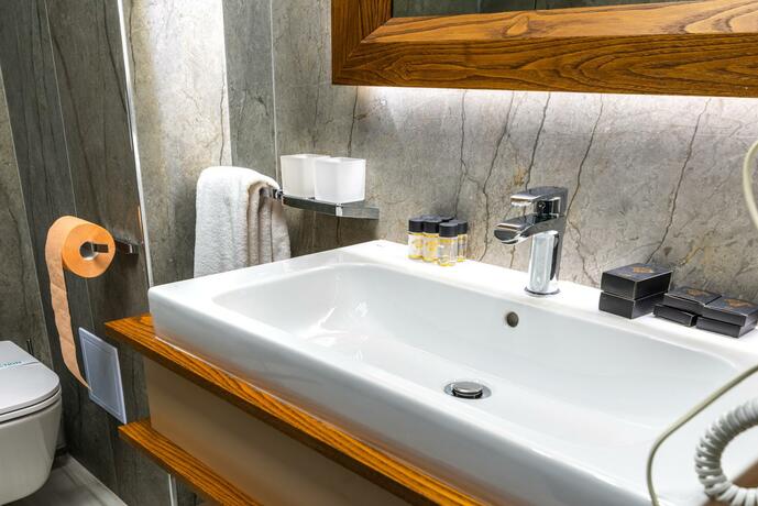 Imagen general del Hotel Ivascu. Foto 54