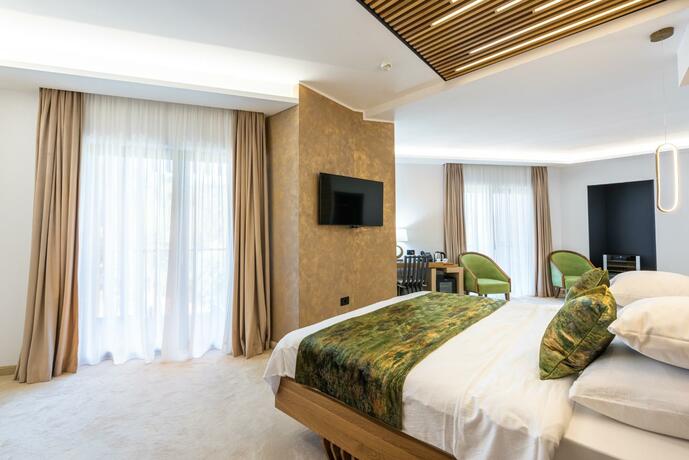 Imagen general del Hotel Ivascu. Foto 59