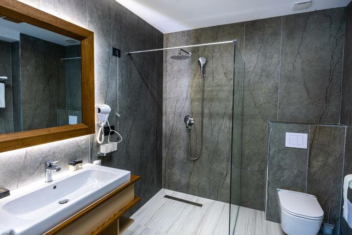 Imagen general del Hotel Ivascu. Foto 66