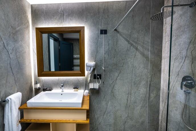 Imagen general del Hotel Ivascu. Foto 69