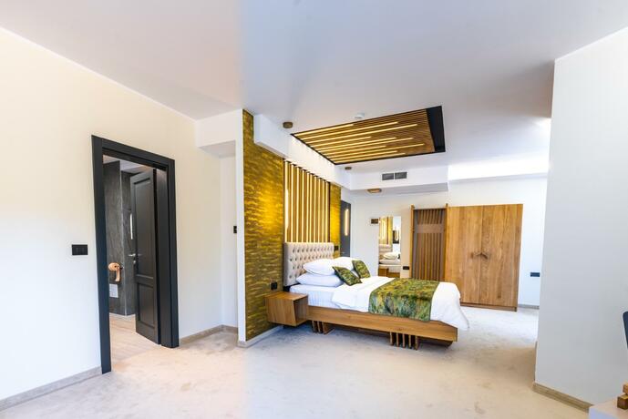 Imagen general del Hotel Ivascu. Foto 71