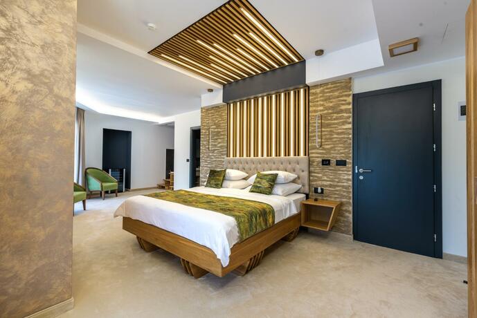 Imagen general del Hotel Ivascu. Foto 75