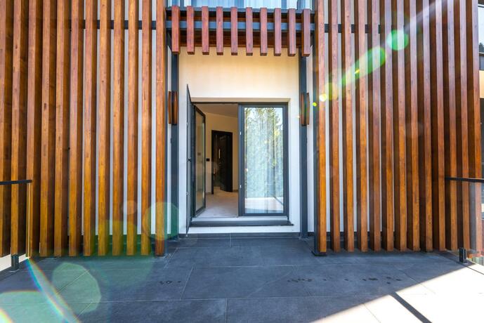 Imagen general del Hotel Ivascu. Foto 81