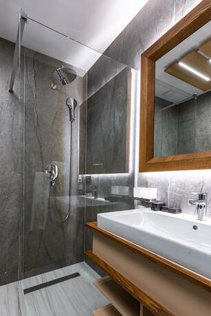 Imagen general del Hotel Ivascu. Foto 90