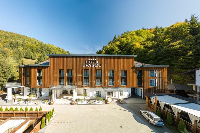 Imagen general del Hotel Ivascu. Foto 106