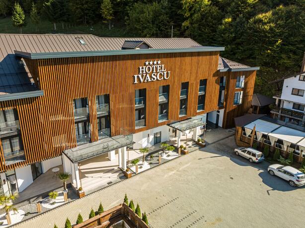 Imagen general del Hotel Ivascu. Foto 111