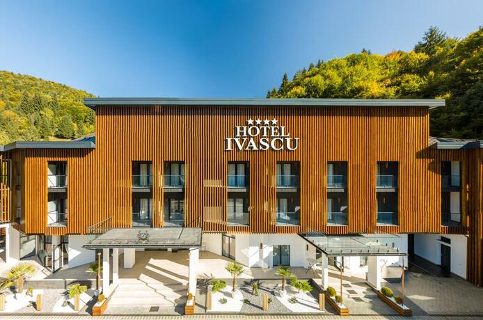 Imagen general del Hotel Ivascu. Foto 113