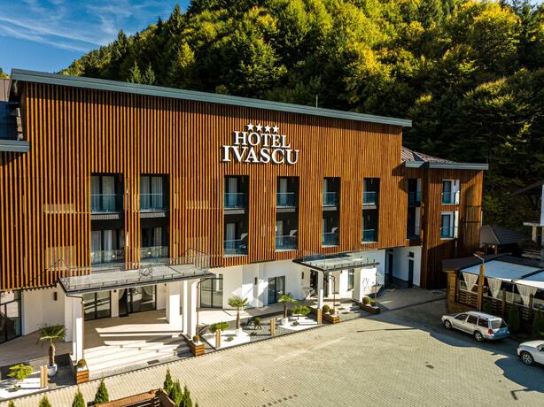 Imagen general del Hotel Ivascu. Foto 119