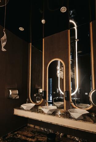 Imagen general del Hotel Ivascu. Foto 123