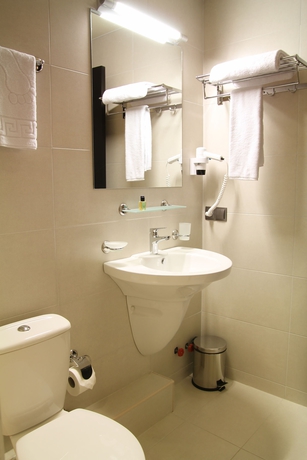 Imagen de la habitación del Hotel Iveria Inn Tbilisi. Foto 15