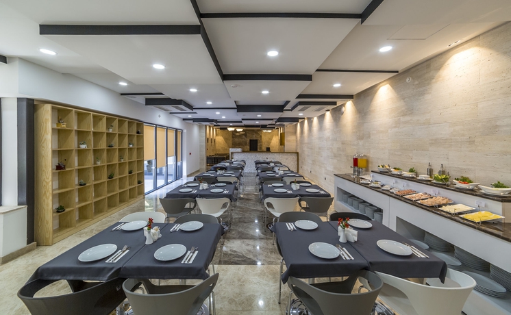 Imagen del bar/restaurante del Hotel Iveria Inn Tbilisi. Foto 8