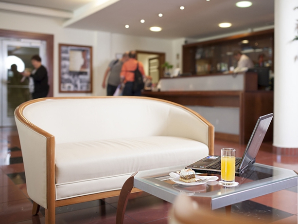 Imagen de los interiores del Hotel Ivka. Foto 8