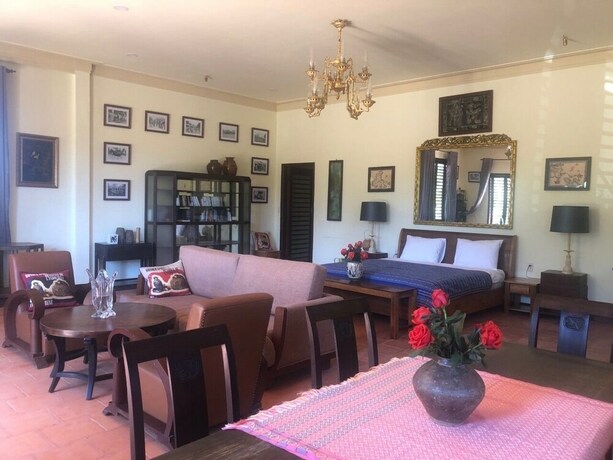 Imagen de los interiores del Hotel Ivory Falls Villa. Foto 39