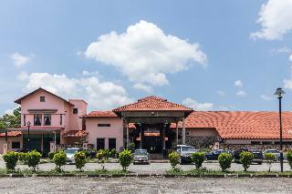 Imagen general del Hotel Ivory Hotel Resort. Foto 1
