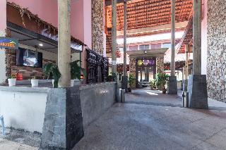 Imagen general del Hotel Ivory Hotel Resort. Foto 11