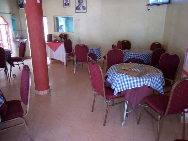 Imagen del bar/restaurante del Hotel Ivory Resort. Foto 6