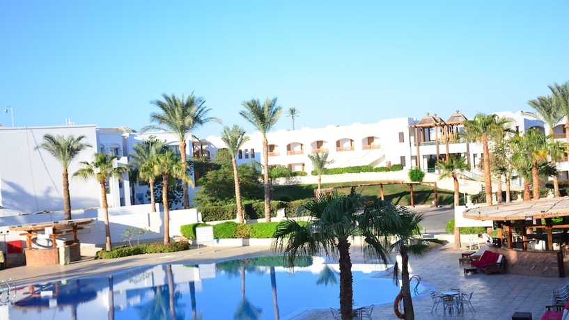 Imagen de la piscina del Hotel Ivy Cyrene Island Aqua Park Resort. Foto 19