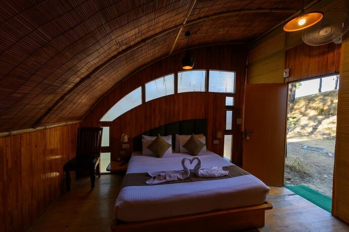 Imagen de la habitación del Hotel Ivy Green Resort. Foto 30