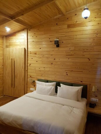 Imagen de la habitación del Hotel Ivy Green Resort. Foto 31