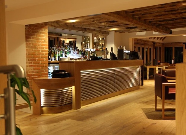 Imagen del bar/restaurante del Hotel Ivy House Country. Foto 9