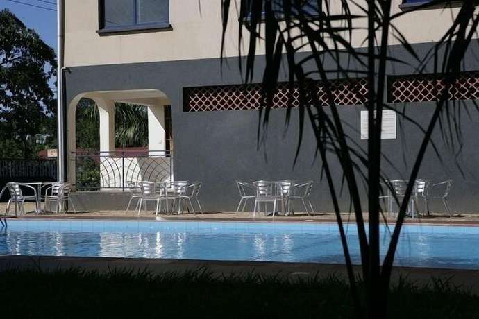 Imagen de la piscina del Hotel Ivys. Foto 20