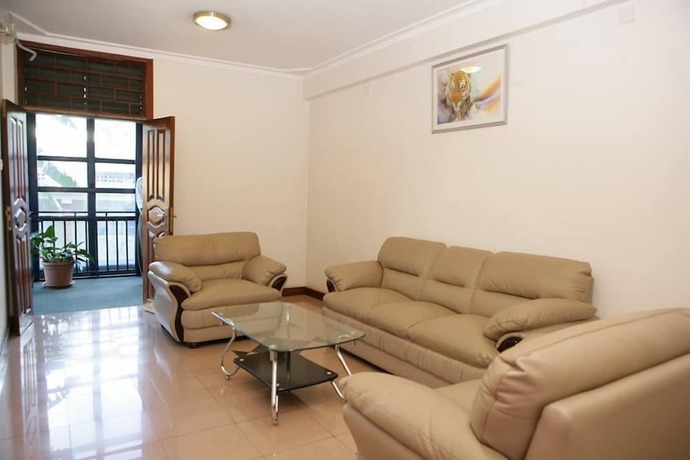 Imagen de los interiores del Hotel Ivys. Foto 19