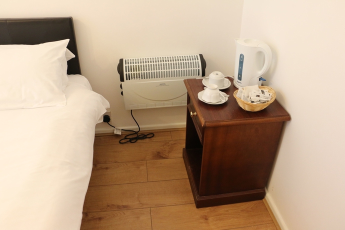 Imagen de la habitación del Hotel Iway Inn. Foto 5