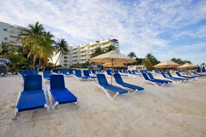Imagen de los exteriores del Hotel Ixchel Beach. Foto 12