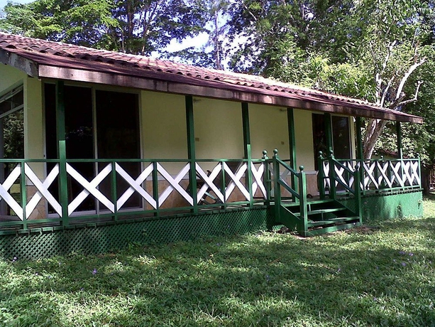 Imagen de los exteriores del Hotel Ixpanpajul. Foto 8