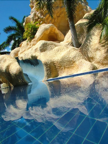 Imagen de la piscina del Hotel Ixtapa Palace Resort. Foto 7