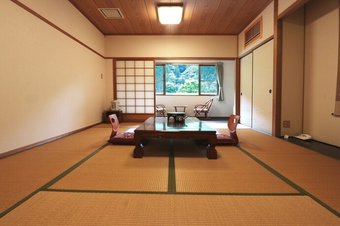 Imagen de la habitación del Hotel Iyanoyado Kazuraya. Foto 28