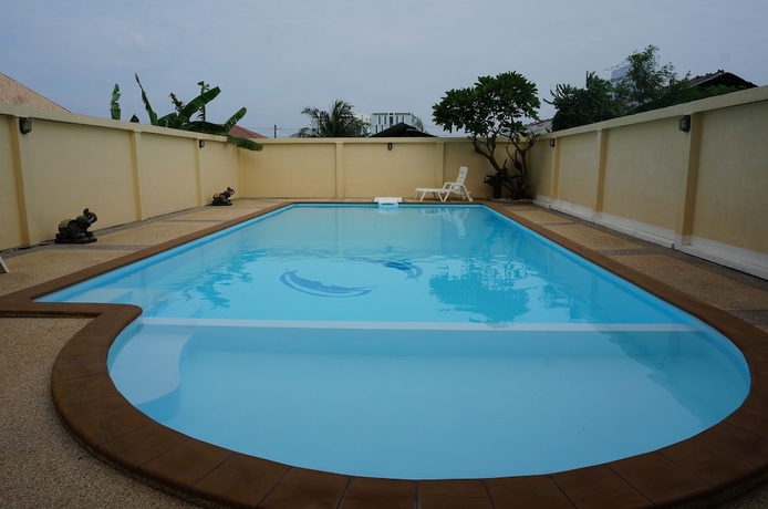 Imagen de la piscina del Hotel Iyara Hua Hin Lodge. Foto 15